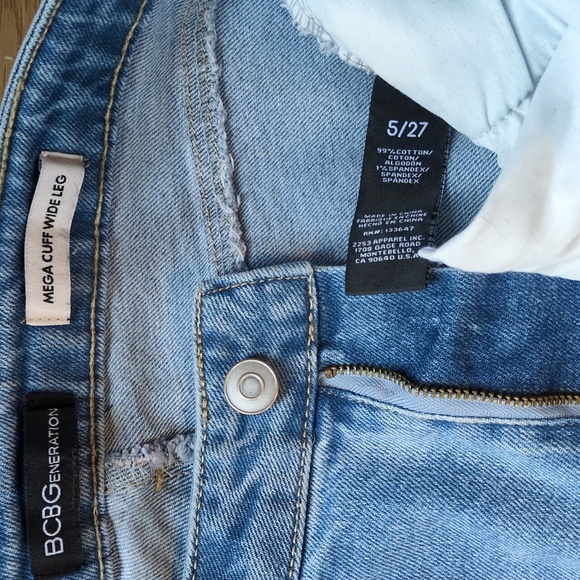 BCBG Mega Cuff Wide Leg Light Wash Jeans - Picture 3 of 4